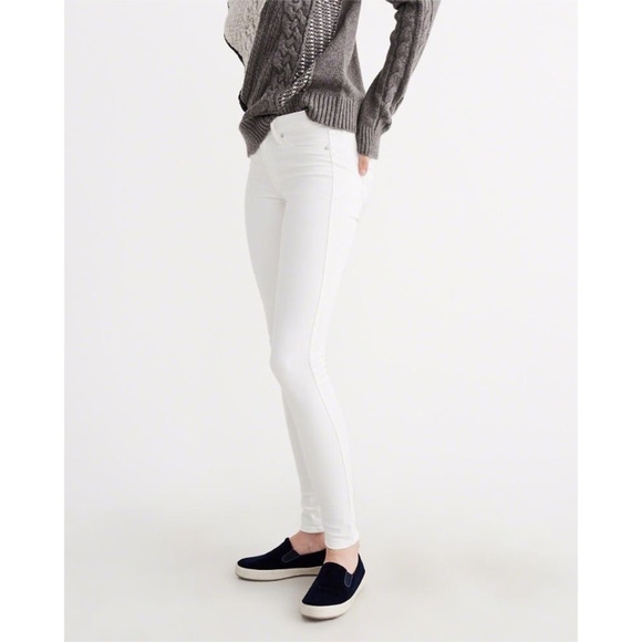 Abercrombie & Fitch Denim - Abercrombie white denim